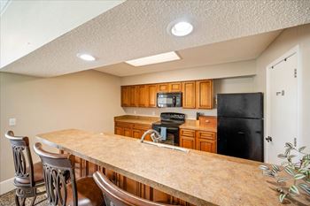 Clubhouse kitchen and breakfast bar